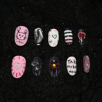 Mogu li muškarci nositi nokte s crtanim grafitima?