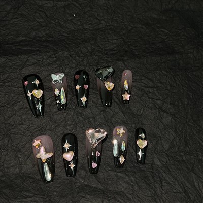 Šareni dijamantni nokti