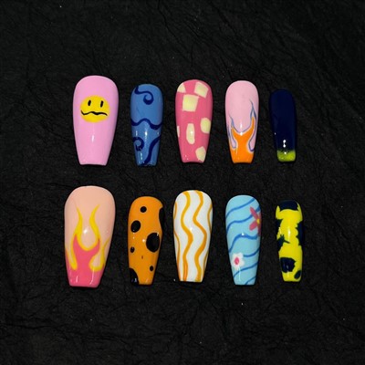 Postoje li profesionalni tečajevi za nokte s uzorkom pokera?